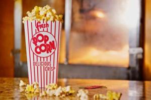 Free Movie Deal! Buy One Movie Ticket at the Regular Price and Get the Second Ticket FREE, (Valid Monday-Thursday) at Hollywood 3 Cinema in Pitt Meadows (Value $5.00)